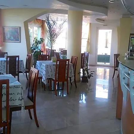Fresh Family 3* Ράβντα